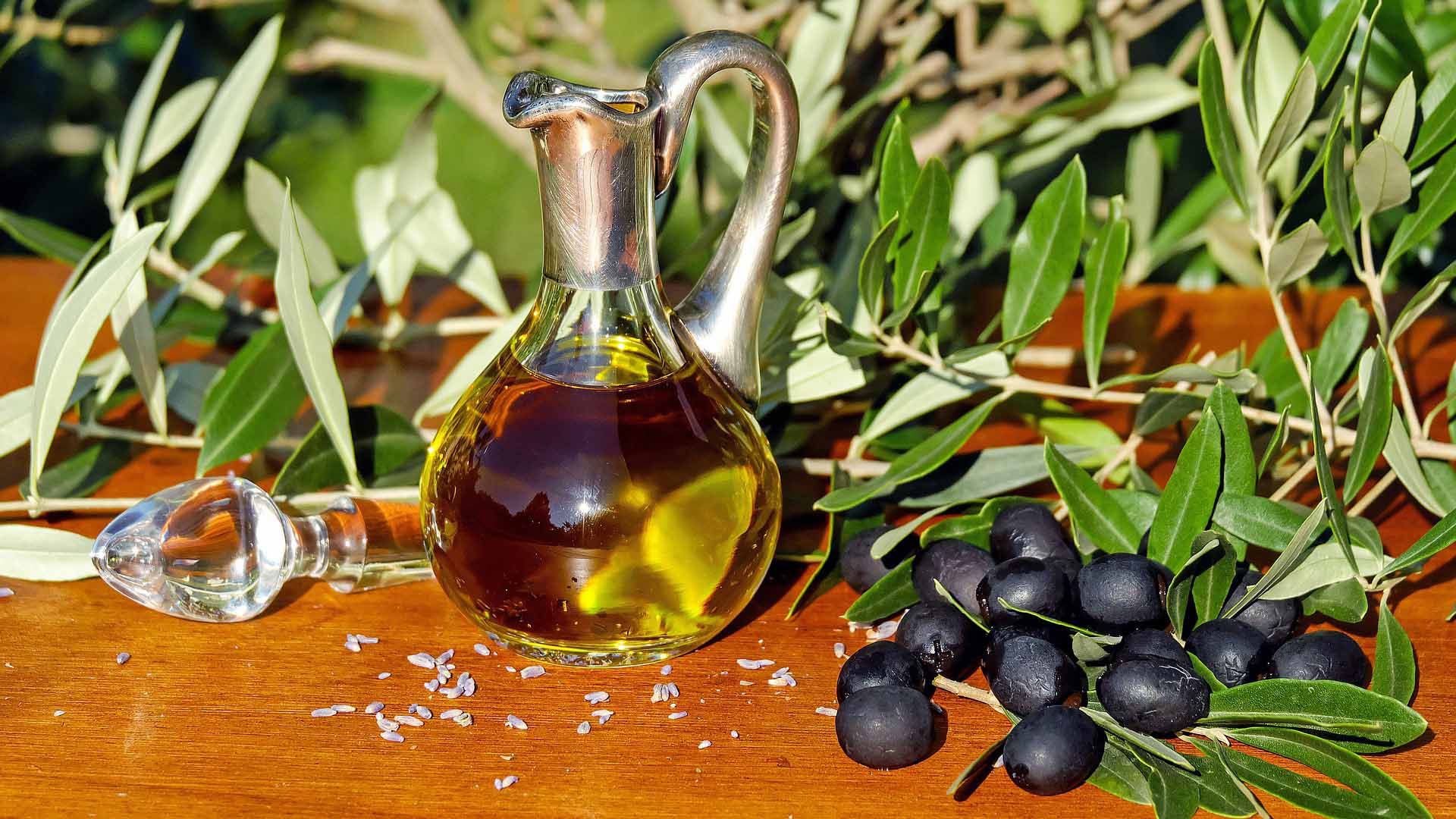 Flakon mit Olivenöl